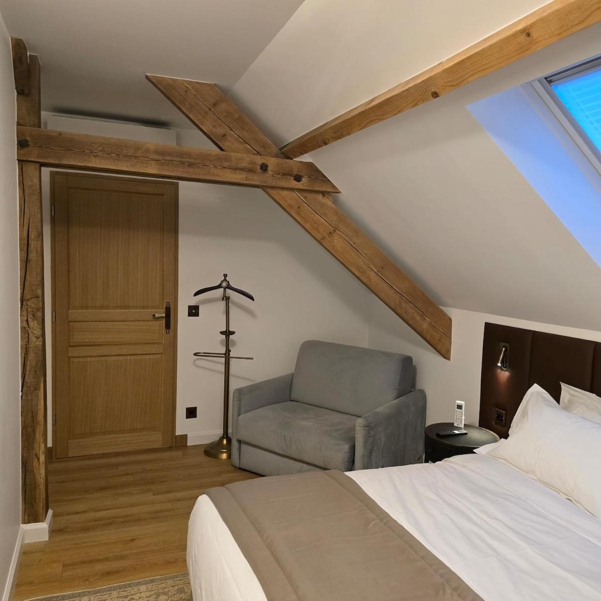Le Cottage Maisonnette Dans Corps De Ferme Ollainville Exterior foto